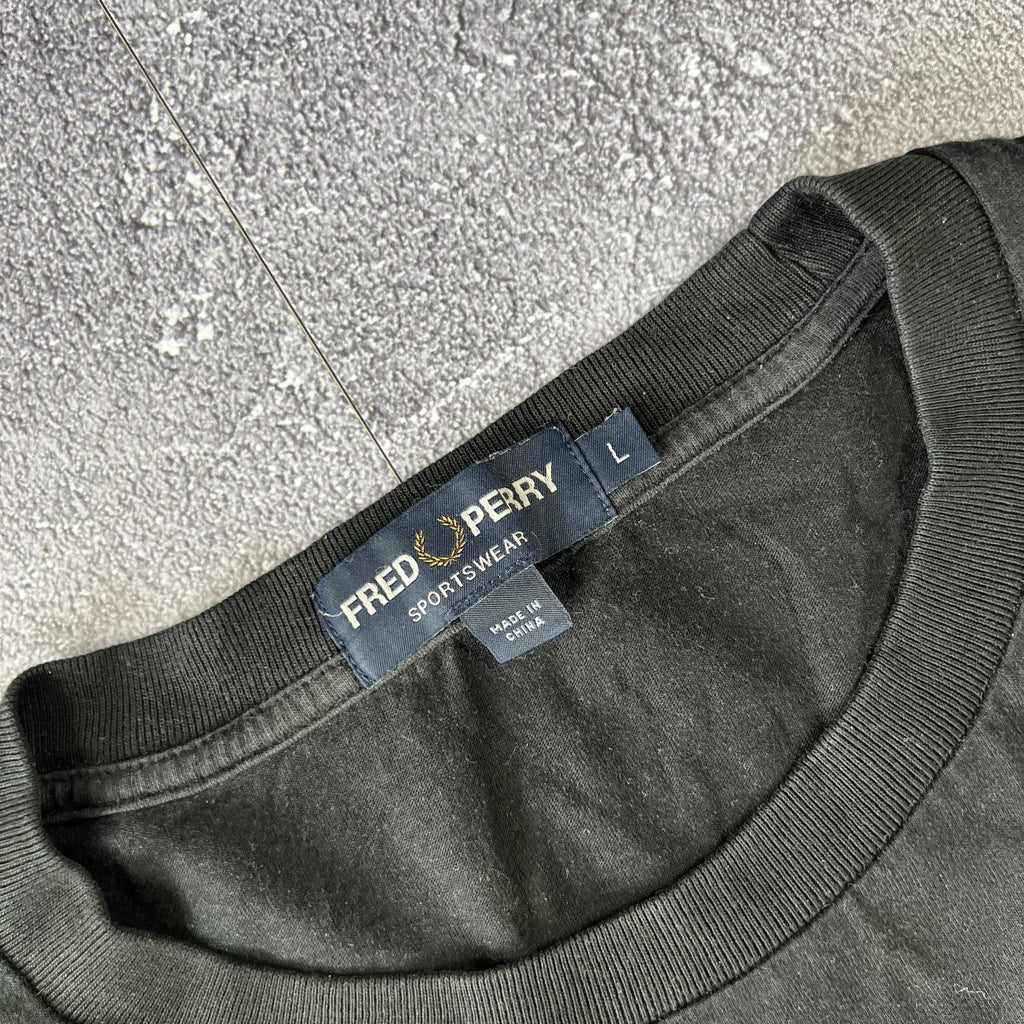 Fred Perry Tshirt (L)