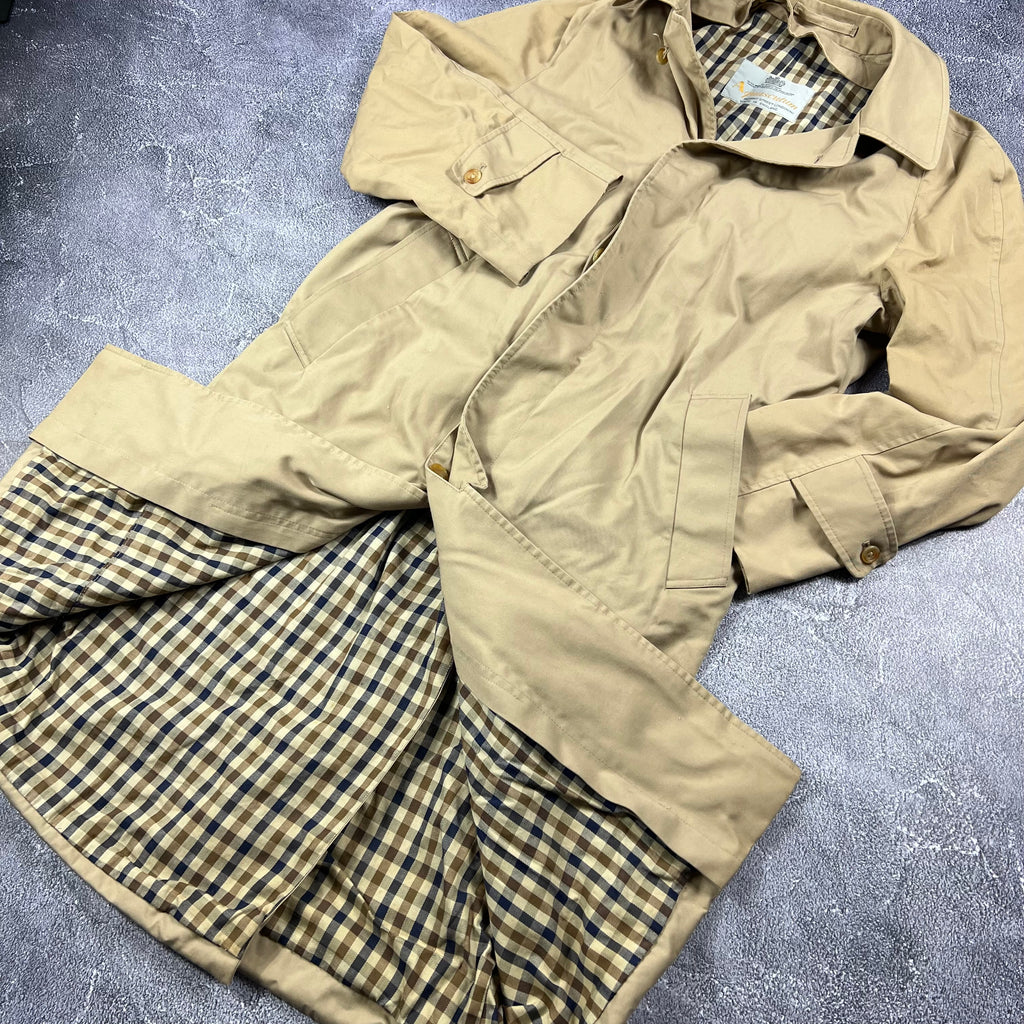 Aquascutum Trenchcoat (M)