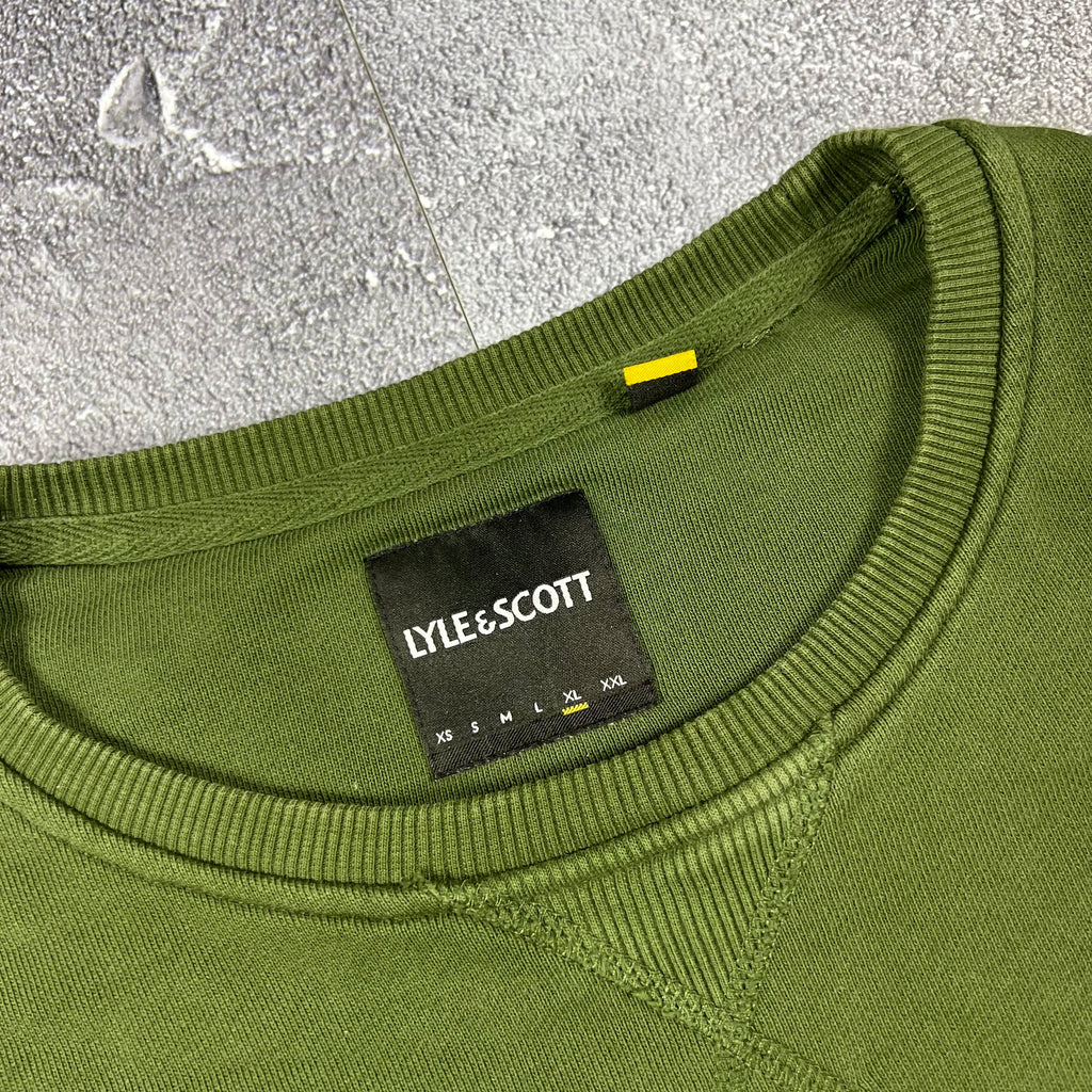 Lyle Scott Sweater (XL)