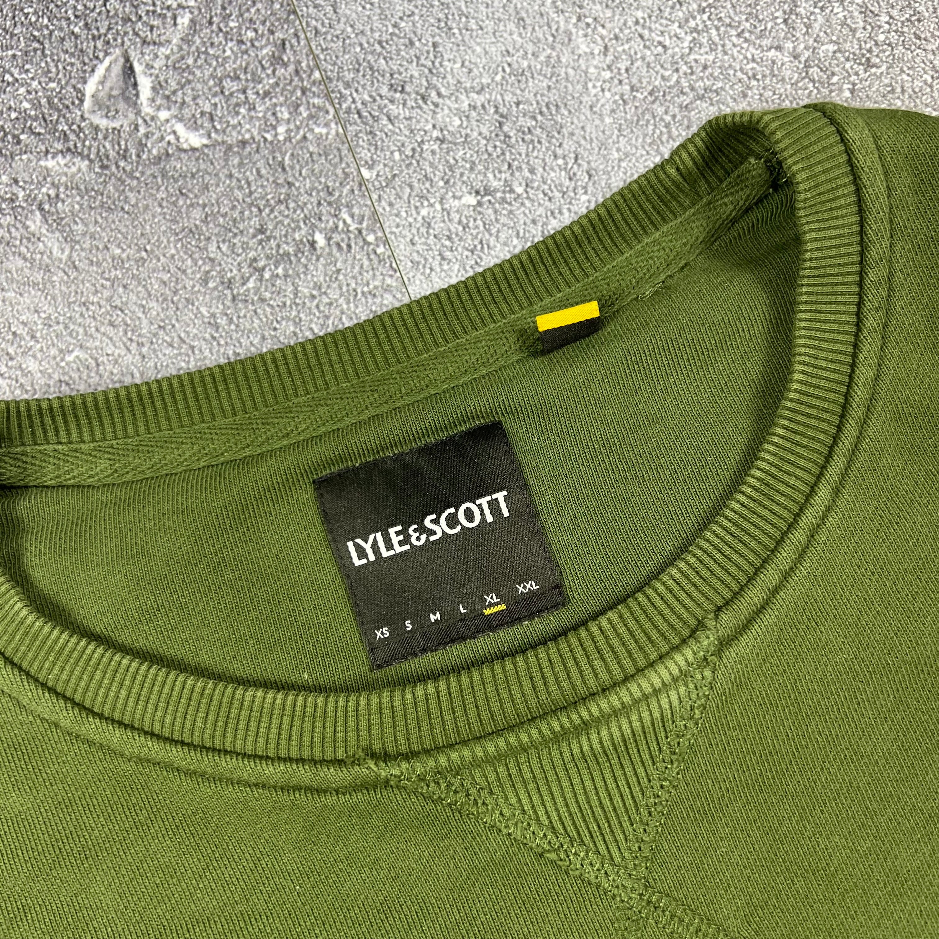 Lyle Scott Sweater (XL)