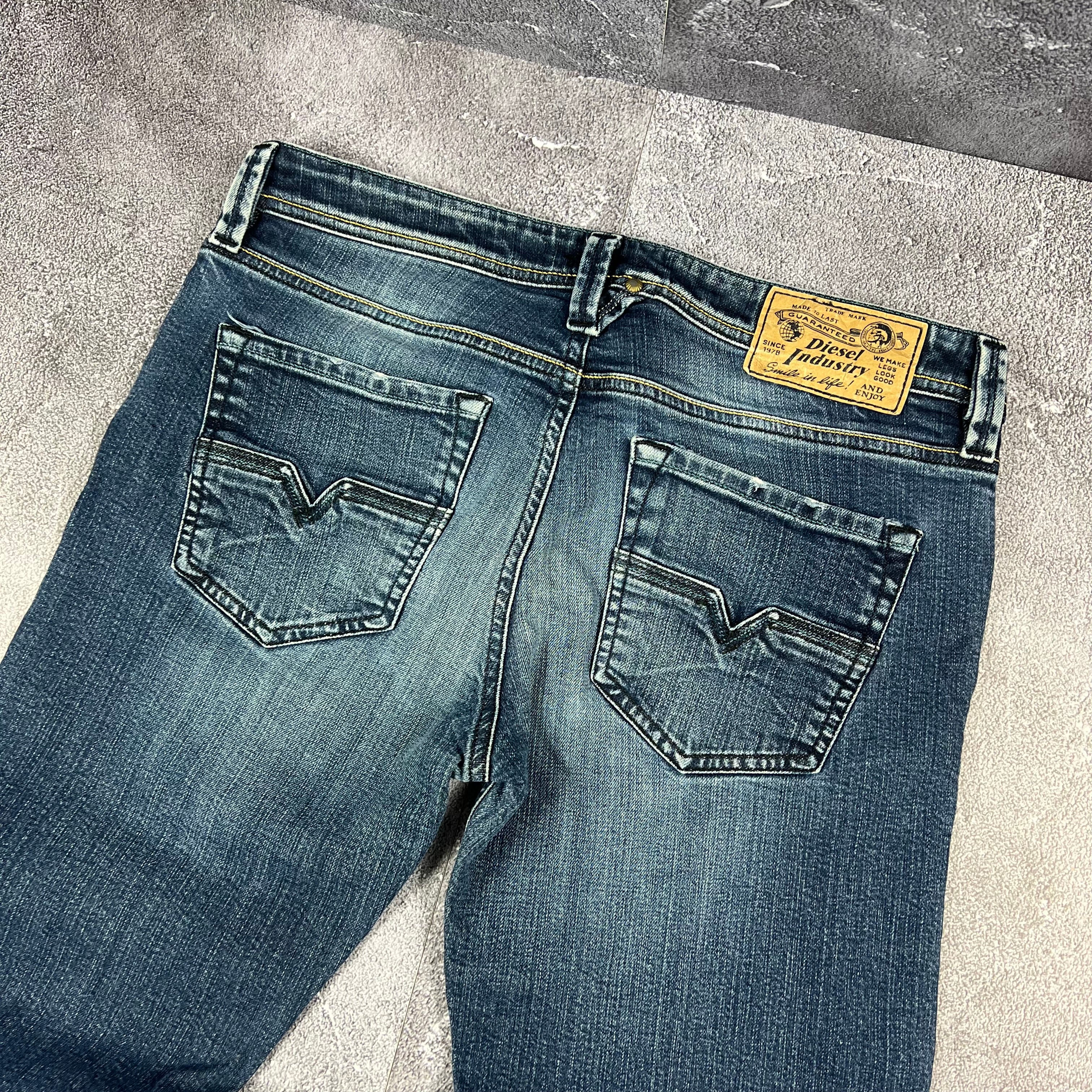 Diesel Jeanshose (L) (W31 L34)