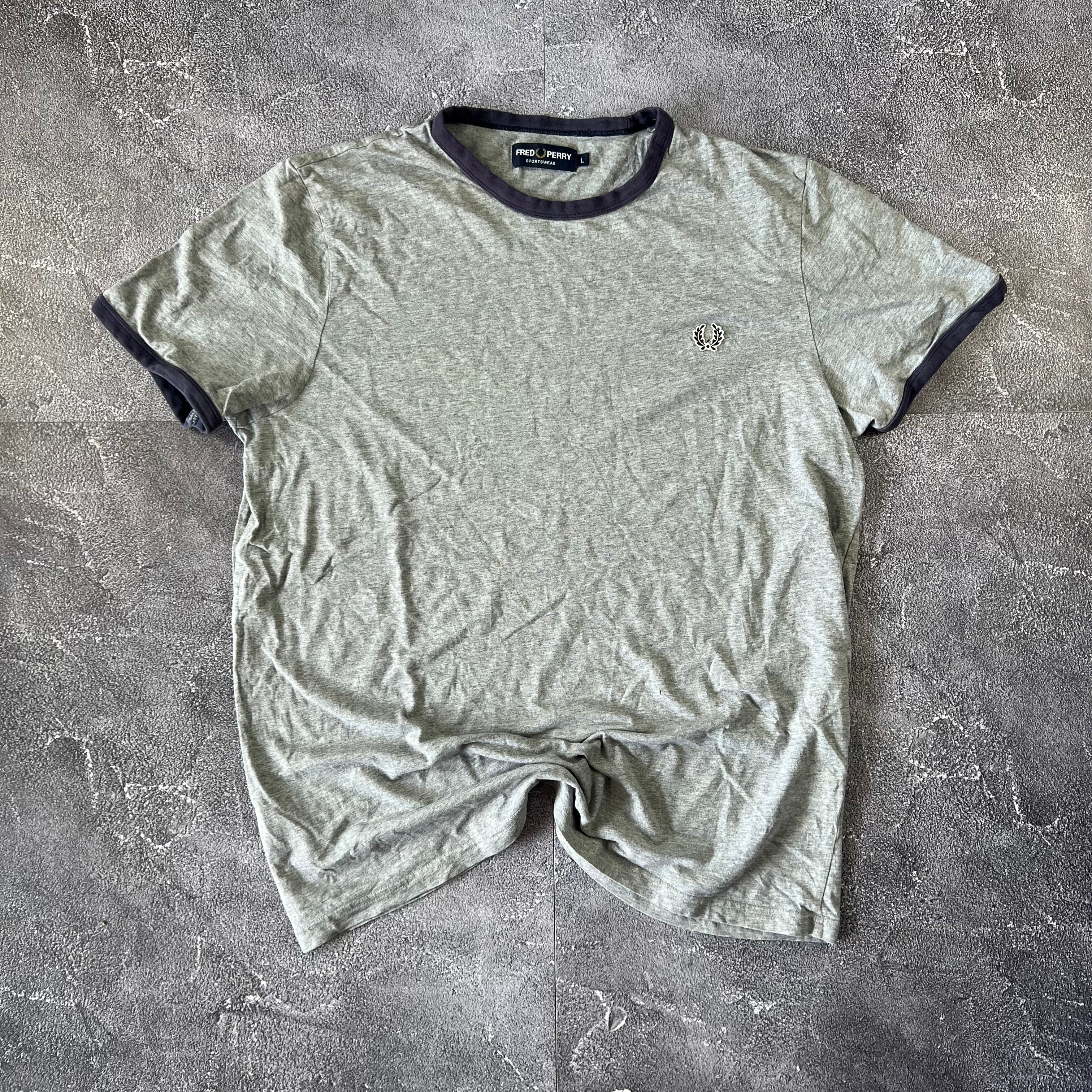 Fred Perry Tshirt (L)