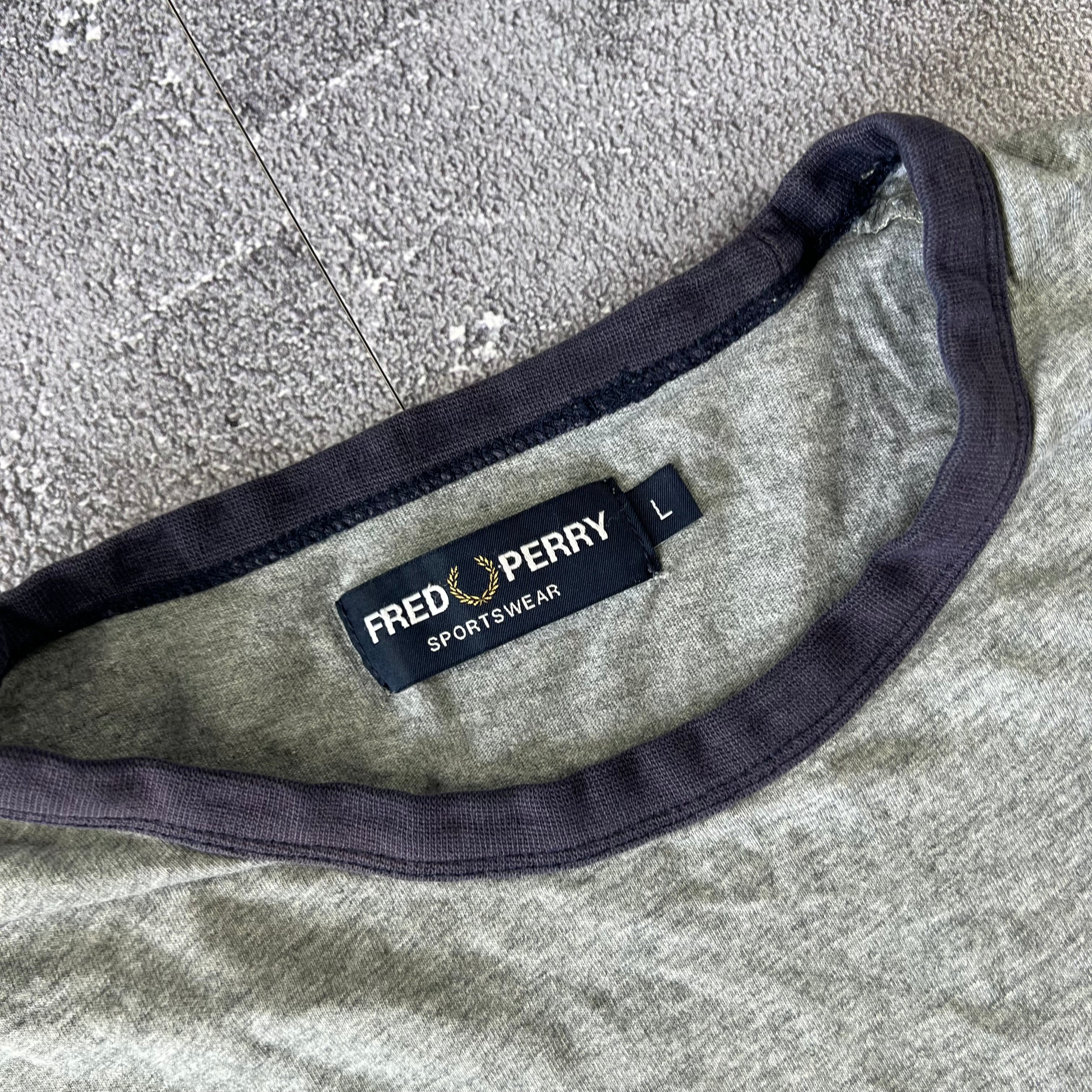 Fred Perry Tshirt (L)