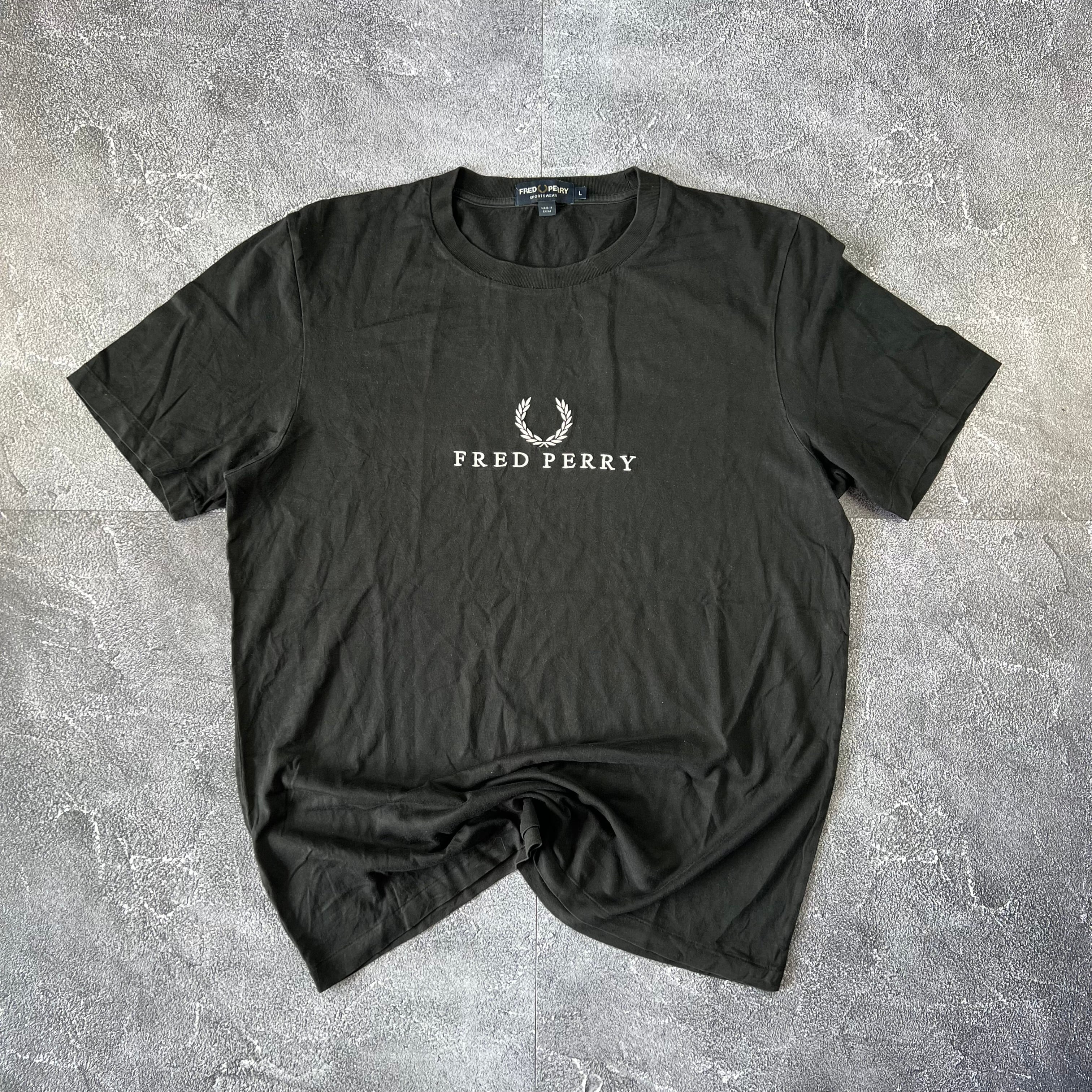 Fred Perry Tshirt (L)