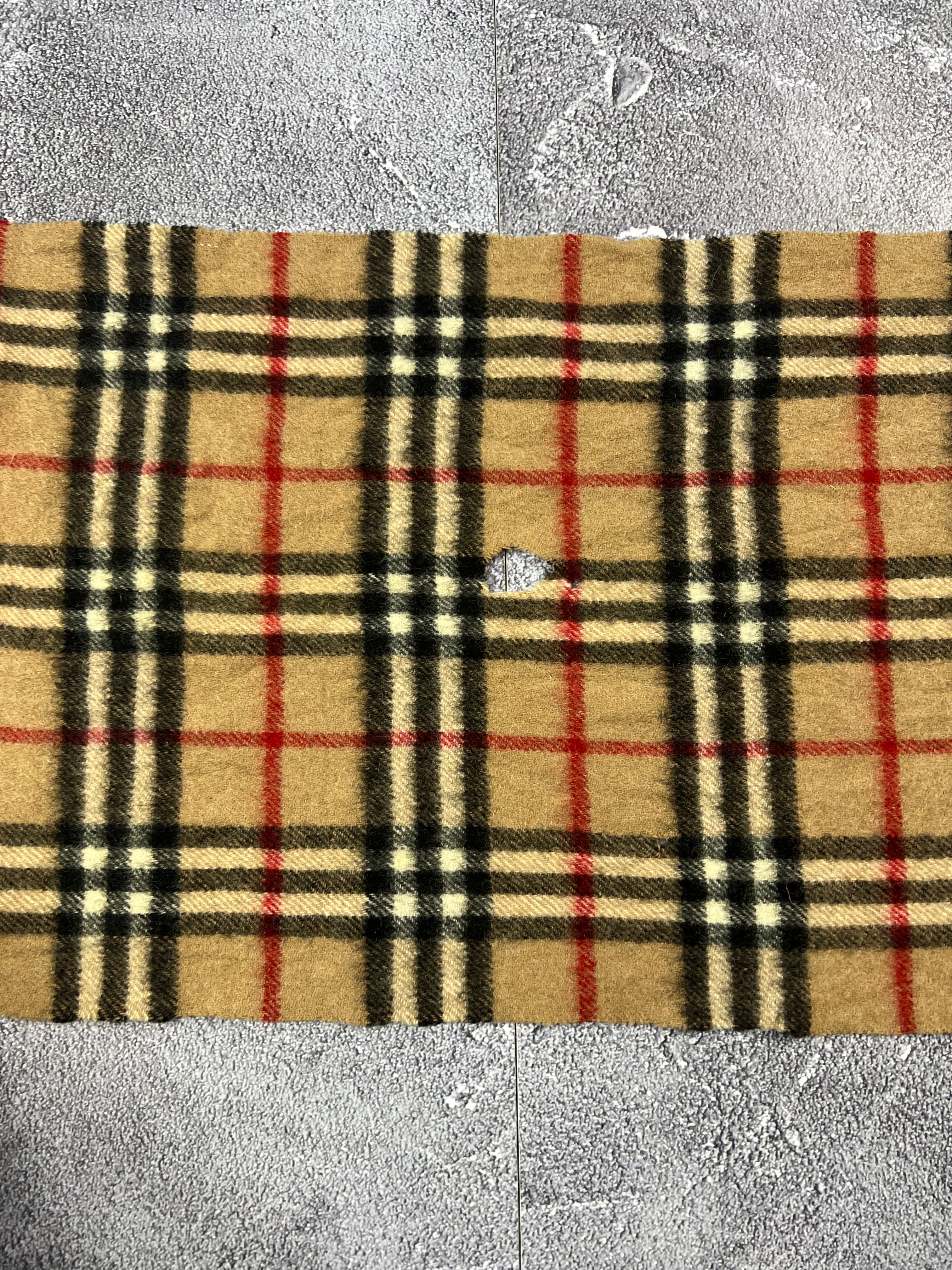 Casual Burberry Schal (Unisex)