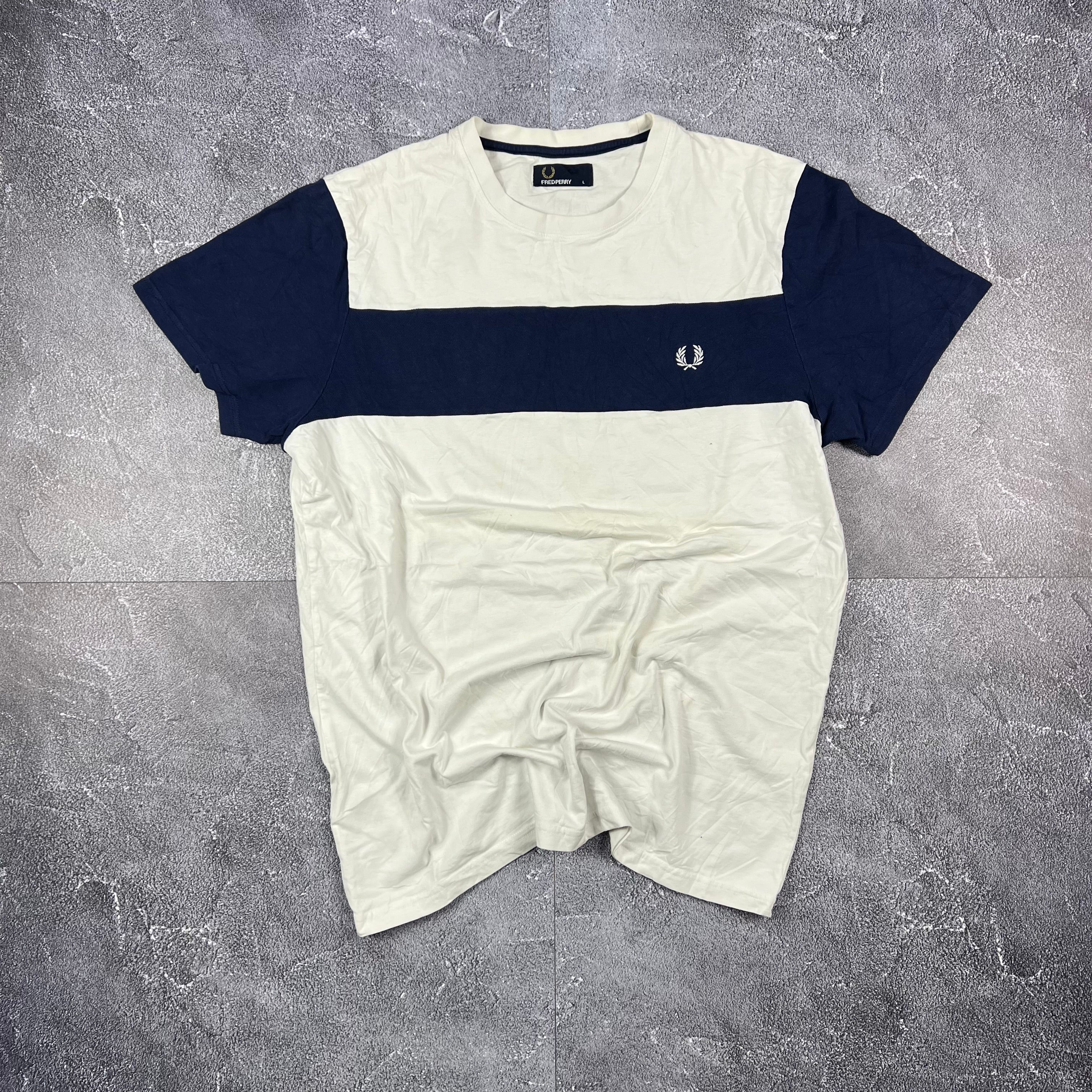 Fred Perry Tshirt (L)
