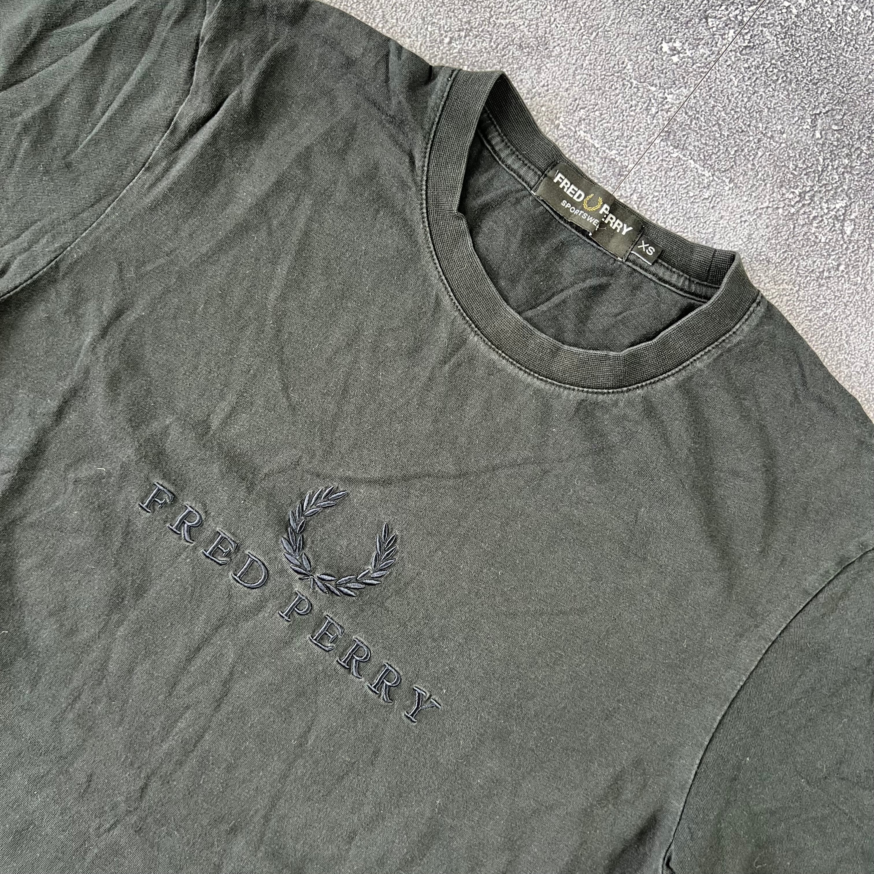 Fred Perry Tshirt (XS)