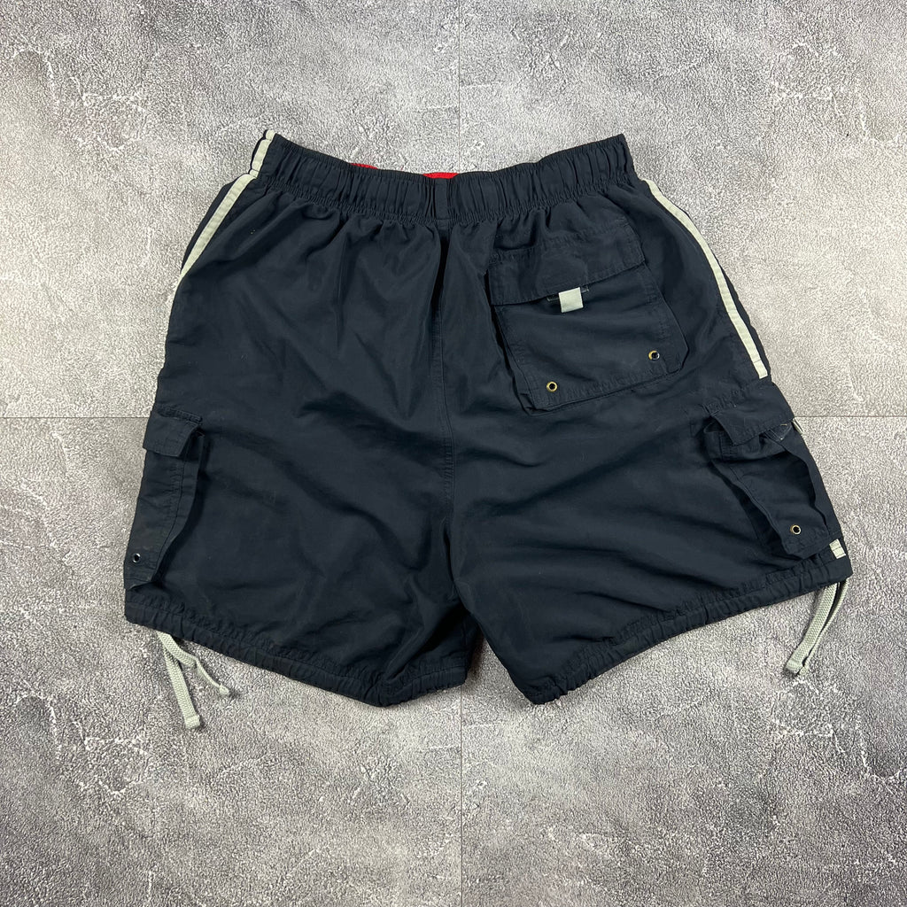 Fred Perry Shorts (XL)