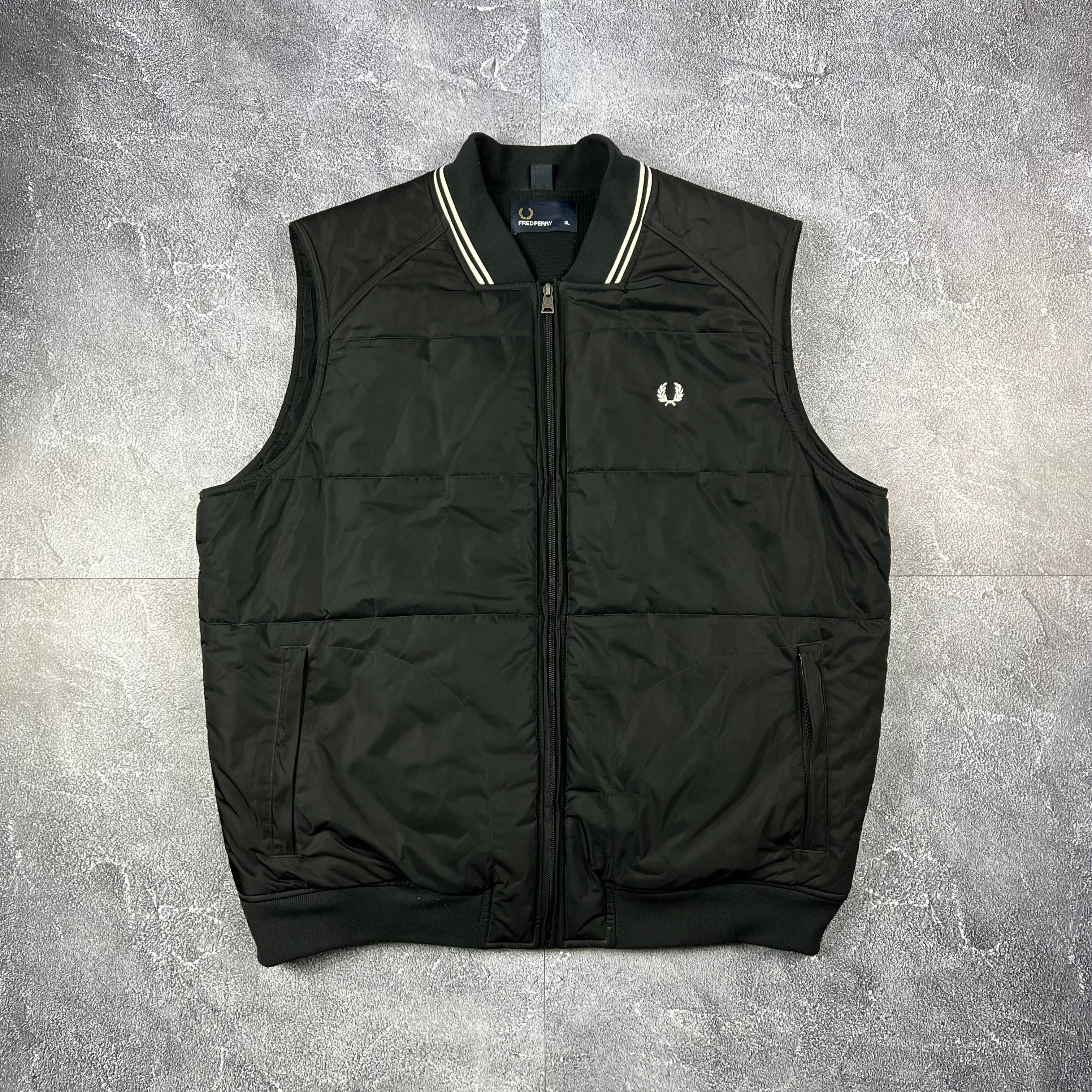 Fred Perry Weste (XL)