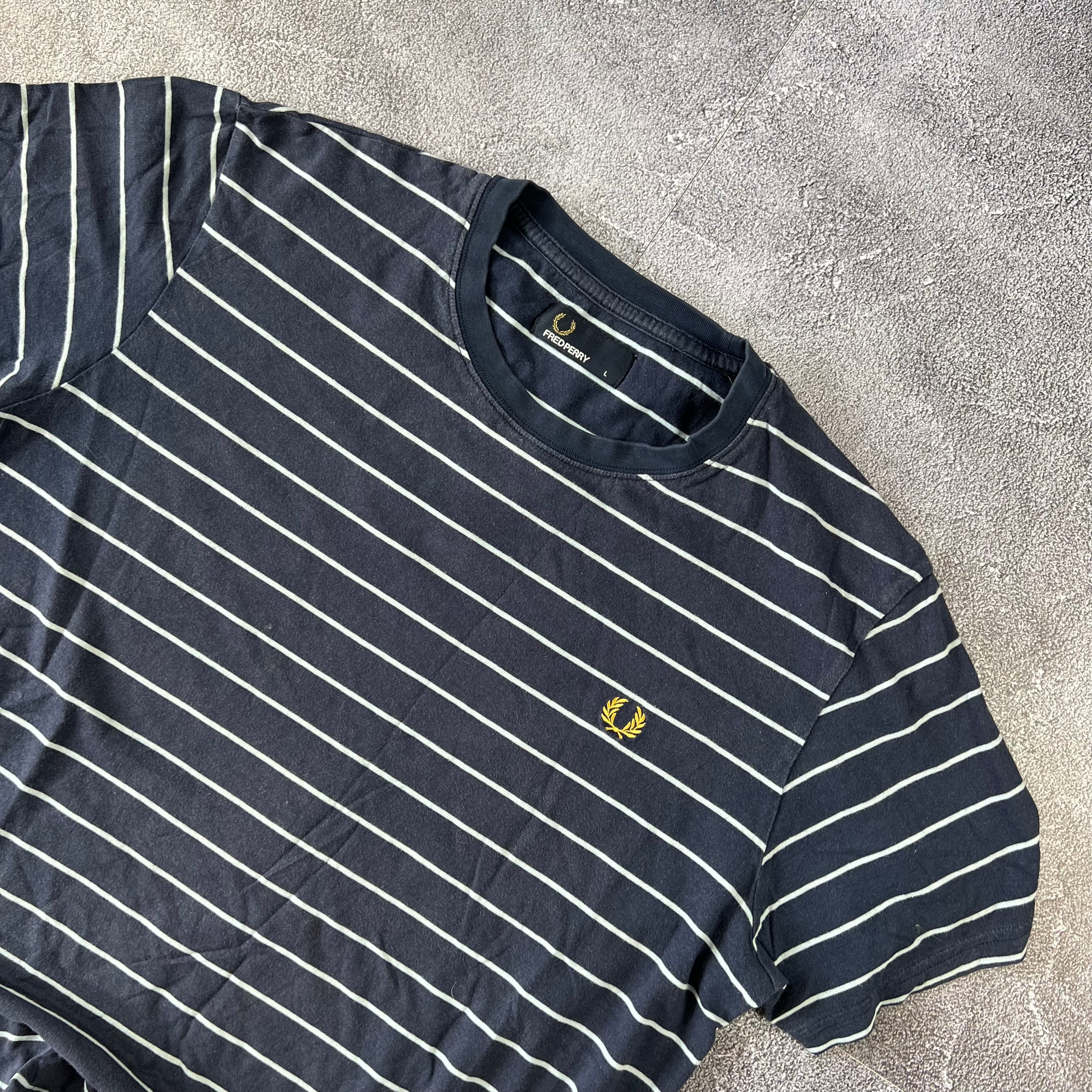 Fred Perry Tshirt (L)