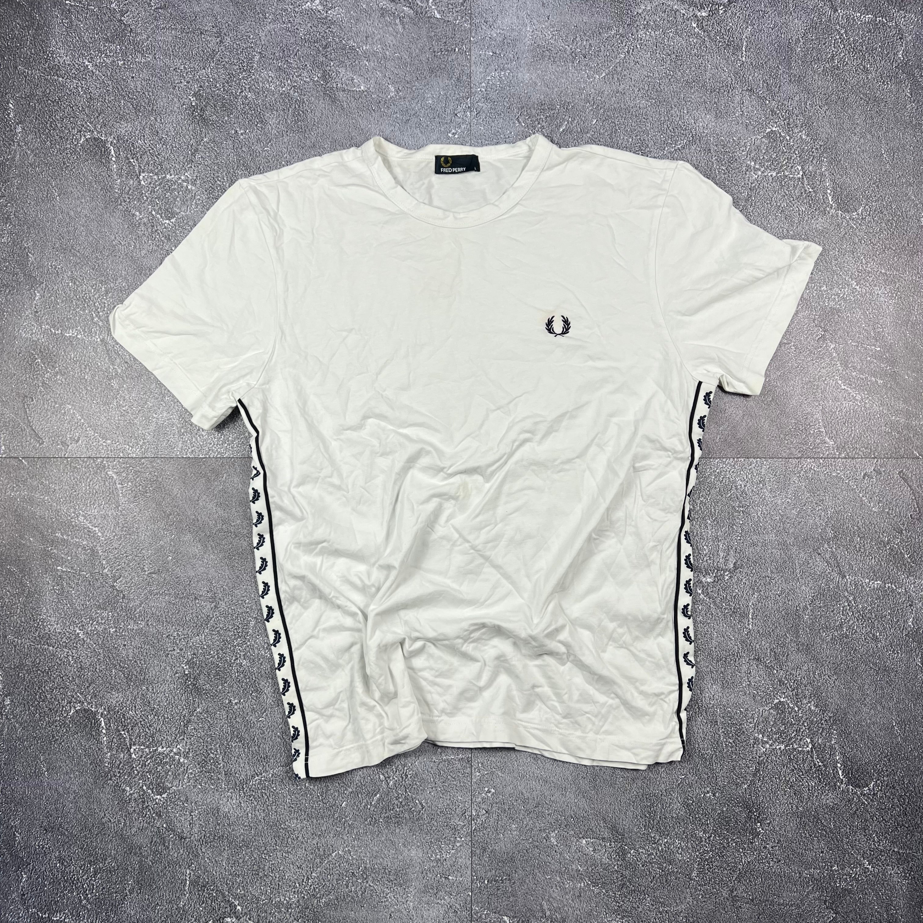 Fred Perry Tshirt (L)
