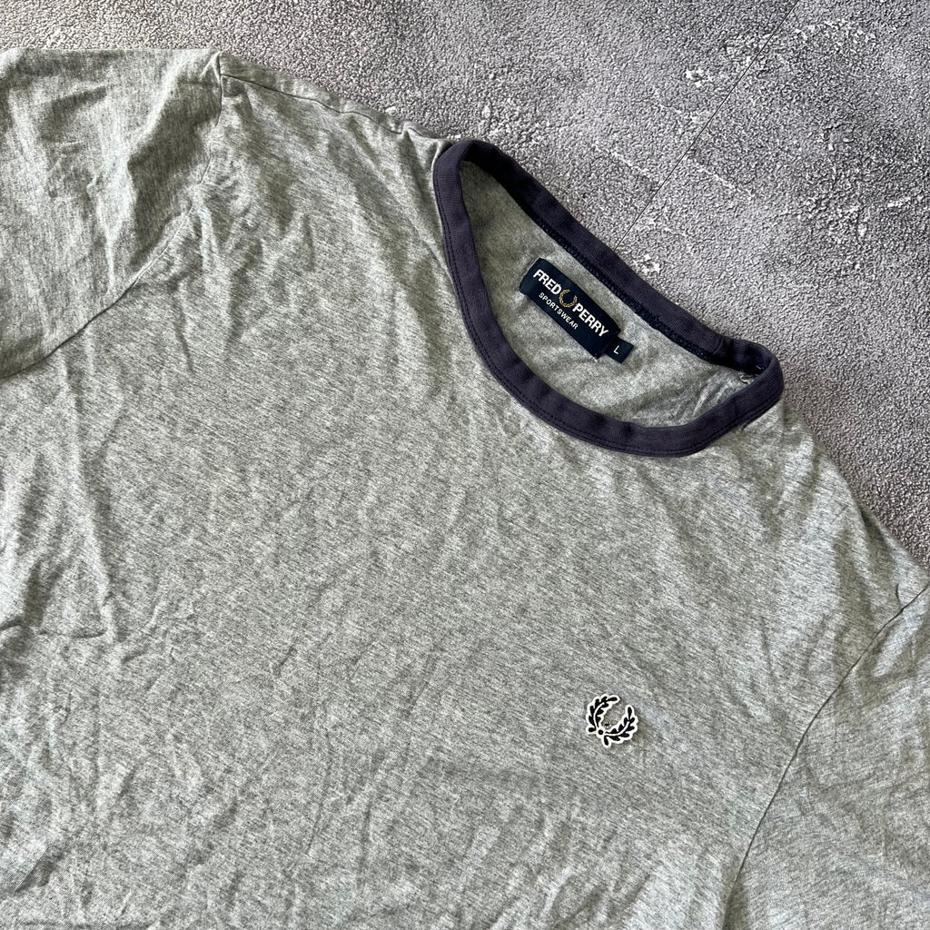 Fred Perry Tshirt (L)