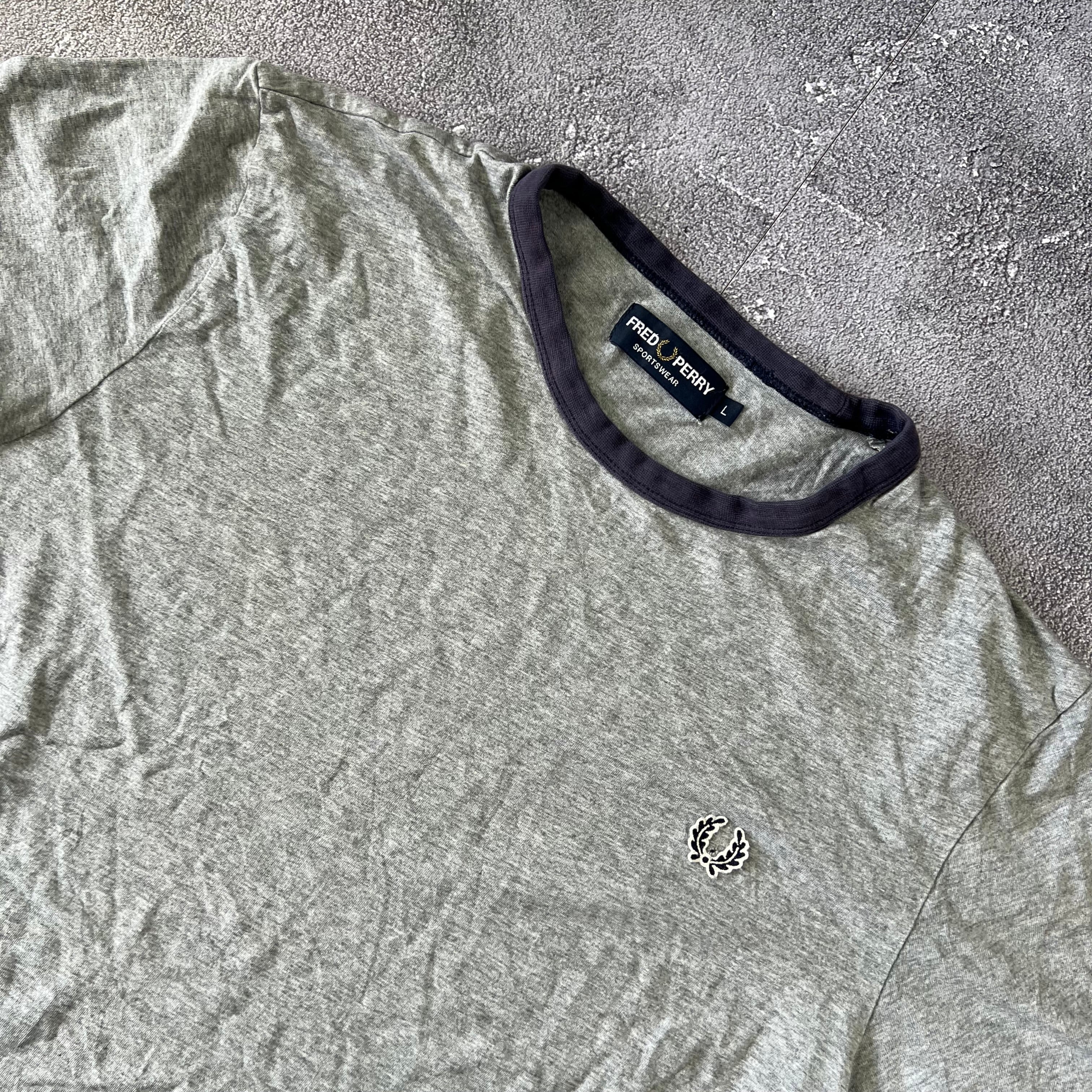 Fred Perry Tshirt (L)