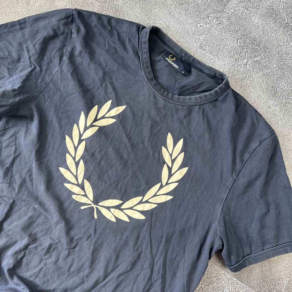 Fred Perry Tshirt (M)