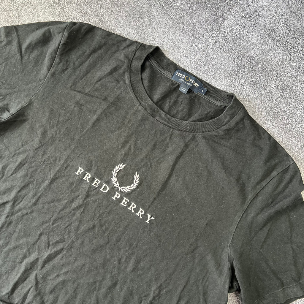 Fred Perry Tshirt (L)